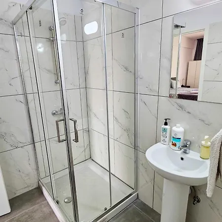 Unique Cozy Studio, 150m From Chabad Lubavitch *