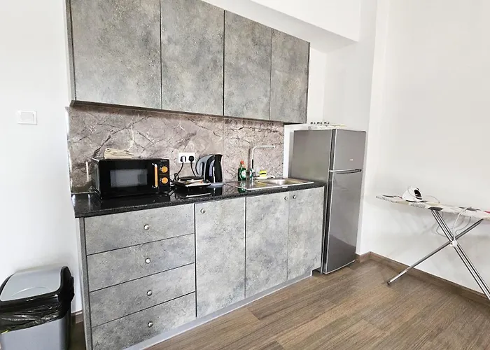 Apartmán Unique Cozy Studio, 150m From Chabad Lubavitch Larnaca