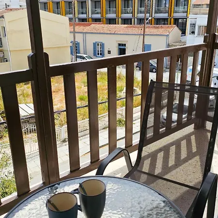 아파트 Unique Cozy Studio, 150m From Chabad Lubavitch 라르나카