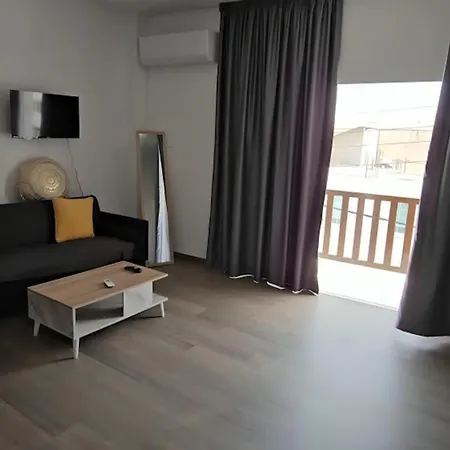 Unique Cozy Studio, 150m From Chabad Lubavitch * 라르나카